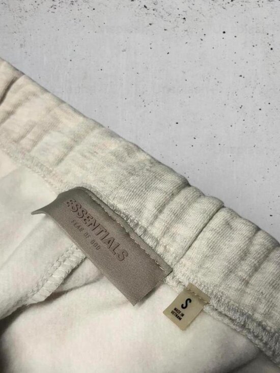 Fear of God Essentials Shorts Light Oatmeal XS-XL NWT - Picture 6 of 9